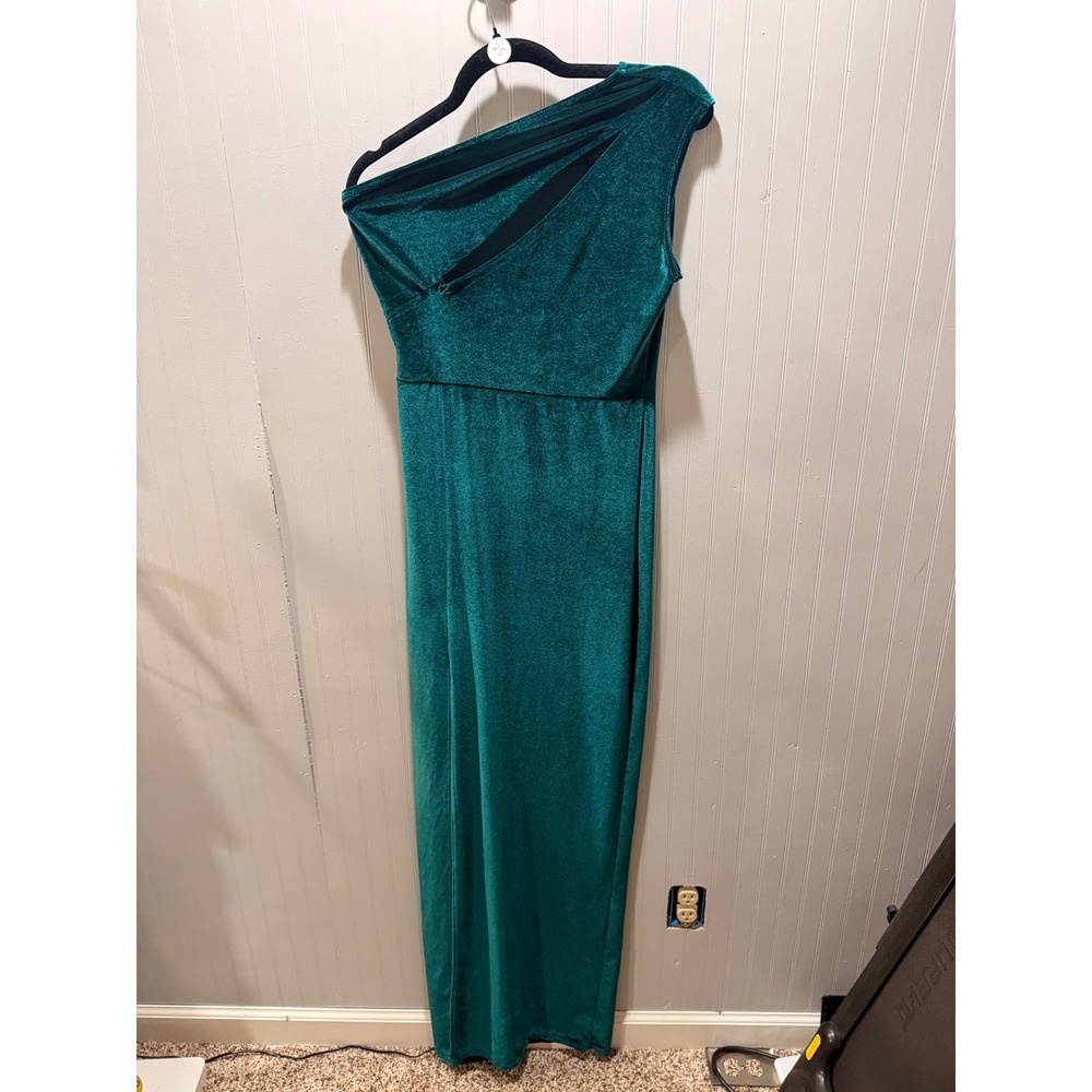 PrettyLittleThing Emerald Green Velvet One Shoulder Cutout Maxi Dress US 4